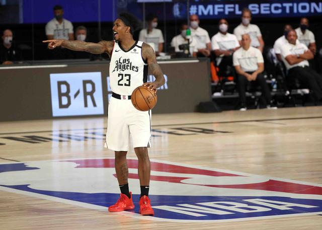 然后通过三 然后通过三