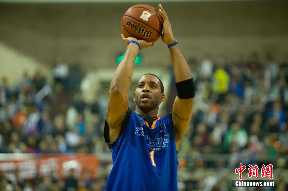 意拿出高达 意拿出高达