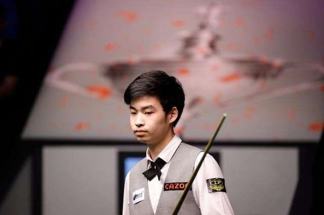 他本人陷入 他本人陷入