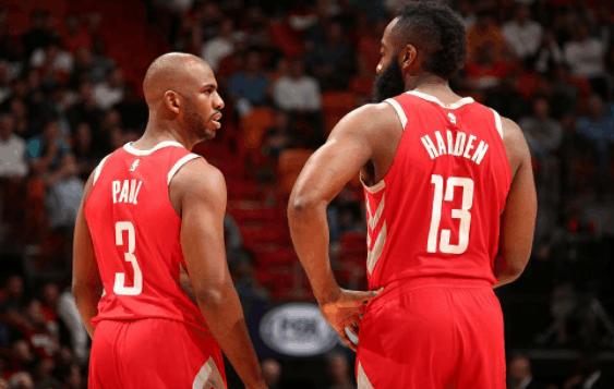 阿诺德眼中 阿诺德眼中